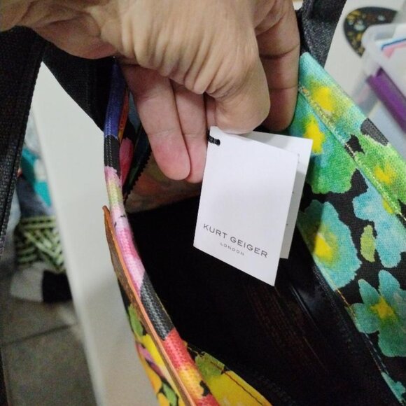 NWT Kurt Geiger Multicolor Floral Large Southbank Tote Bag with Metallic Accents - Picture 8 of 13